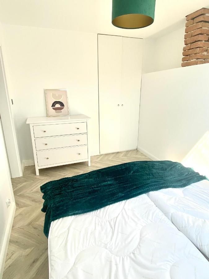 Apartament Sanok-Z Widokiem Na Rynek I Tarasem Exterior photo
